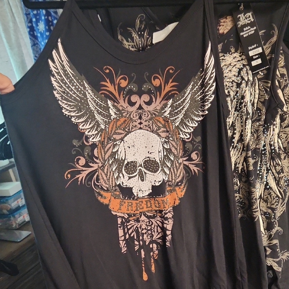 Skull and Wings  Graphic tank